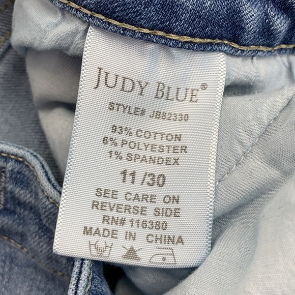 Judy Blue Skinny Distressed Jeans Light wash denim Size 11/30 Stretch Designer - Picture 8 of 16